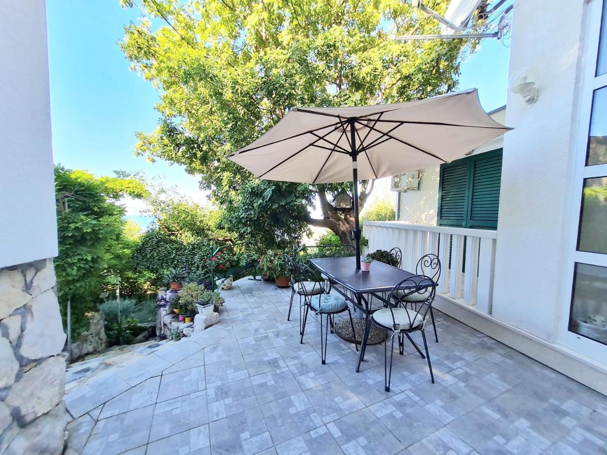Apartment Ivana Borak Оміш Екстер'єр фото