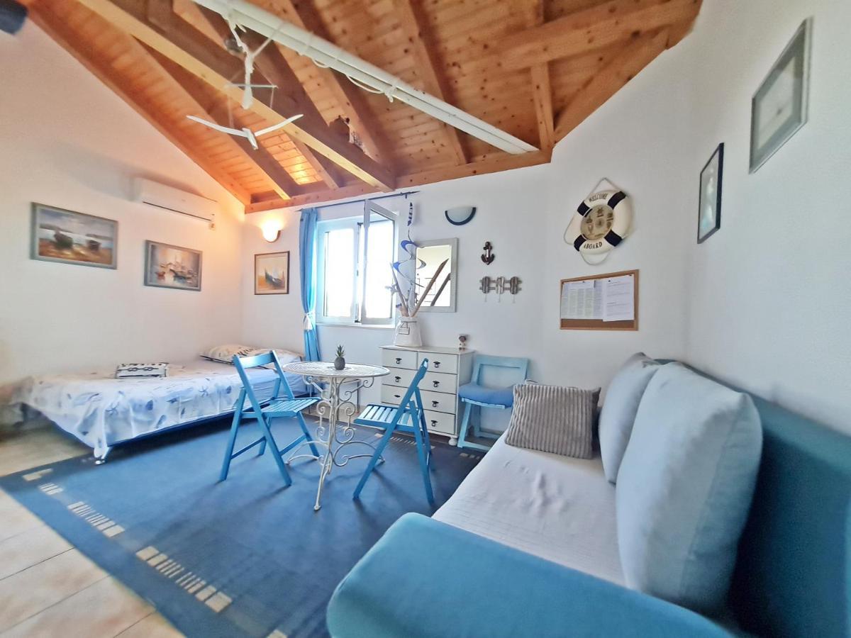 Apartment Ivana Borak Оміш Екстер'єр фото